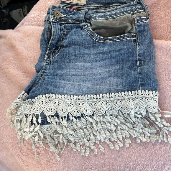 Jean tassled shorts camo design on pockets - Picture 5 of 5